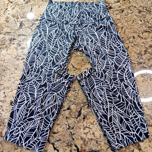 Lululemon Wunder Under Black Leggings Pants Floral Design See Photos for size